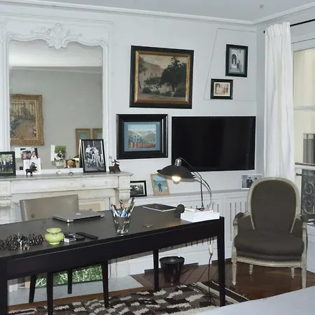 Spacieux #balcon #paris 7 Apartment Paris